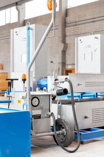 Домкрат для натягивания стальных прядей